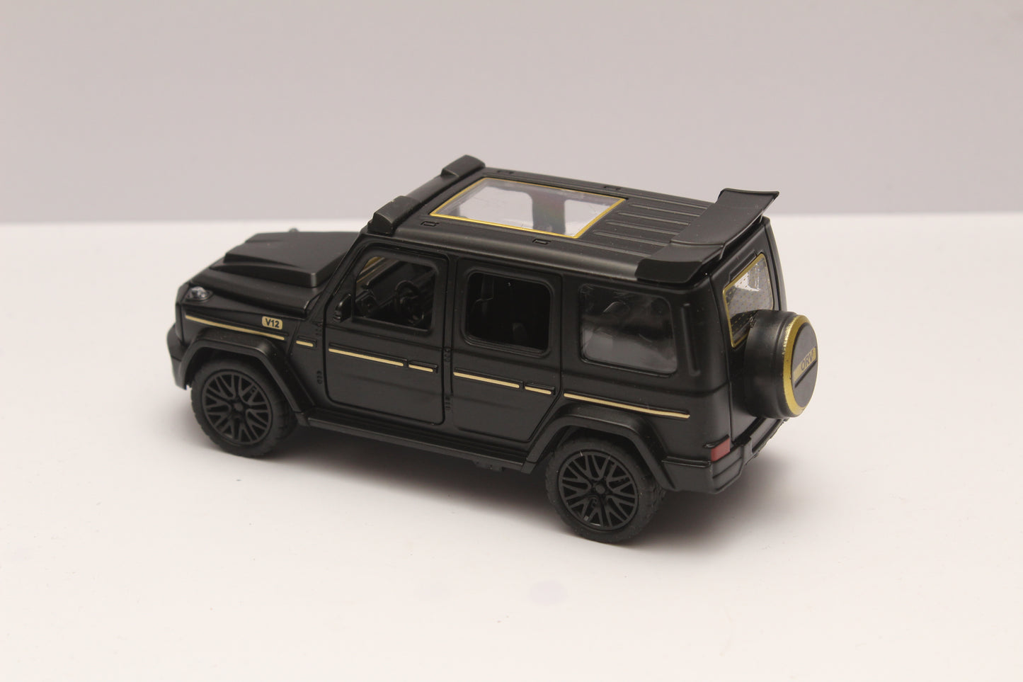 1:36 Gwagon Black Diecast