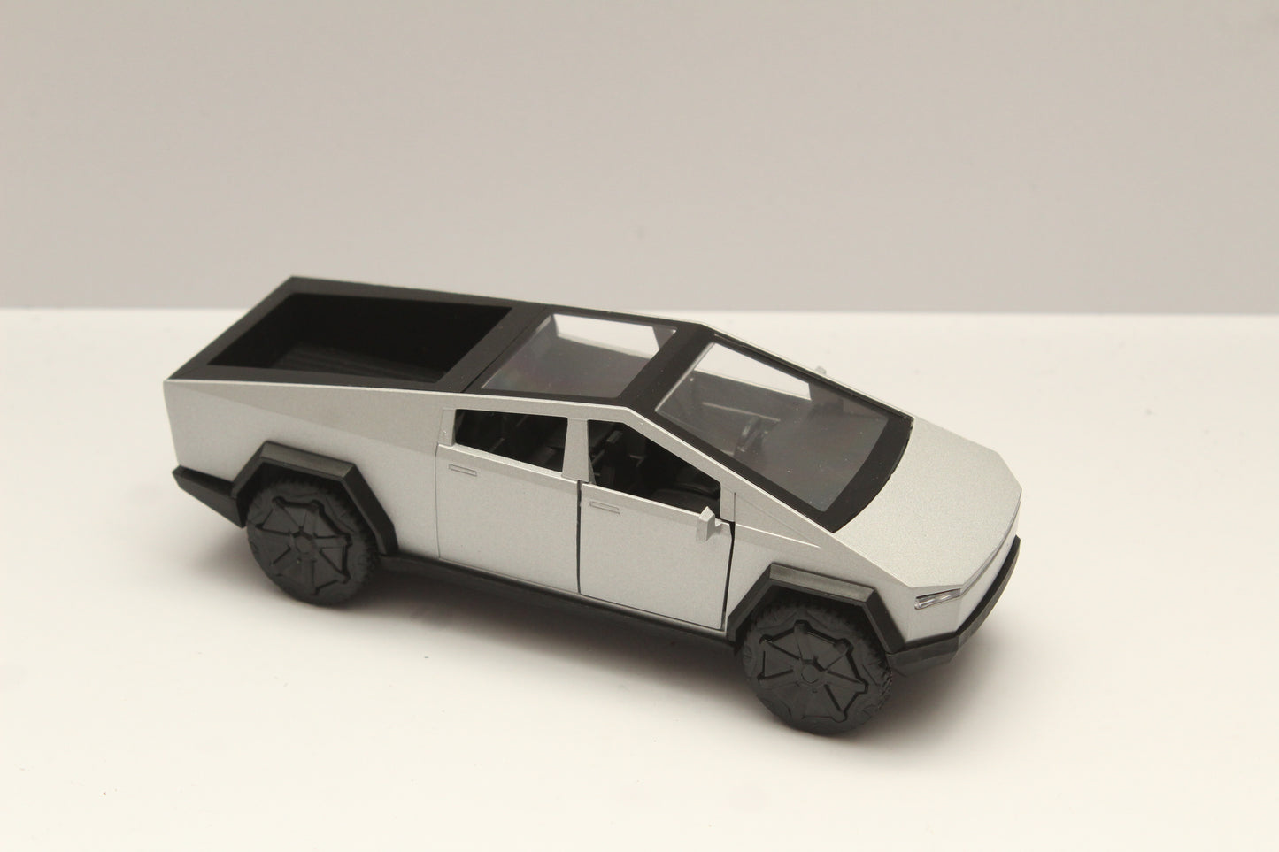 1:32 Cyber Truck Diecast Car Silver