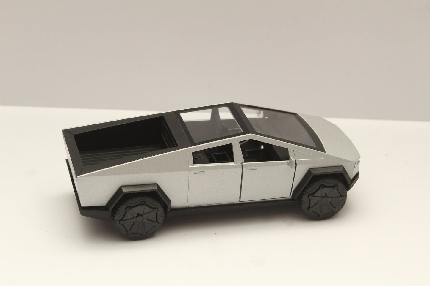 1:32 Cyber Truck Diecast Car Silver