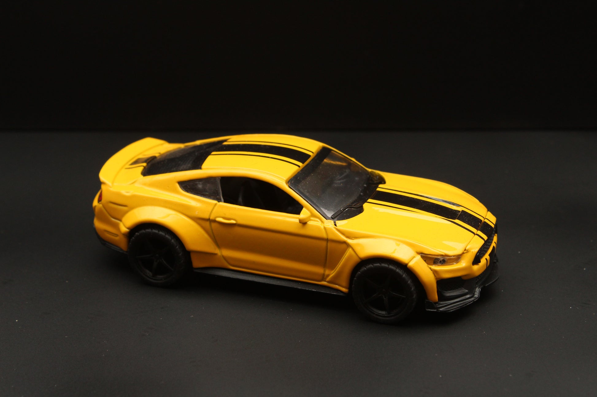 1:36 Mustang Diecast (Yellow) -  Kunju Vandi  
