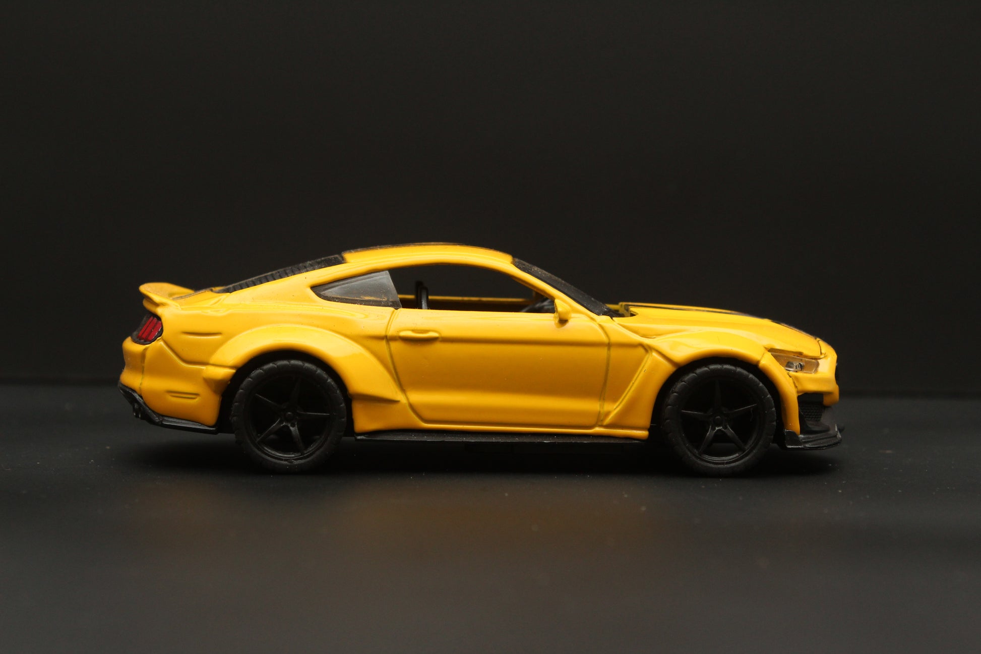 1:36 Mustang Diecast (Yellow) -  Kunju Vandi  