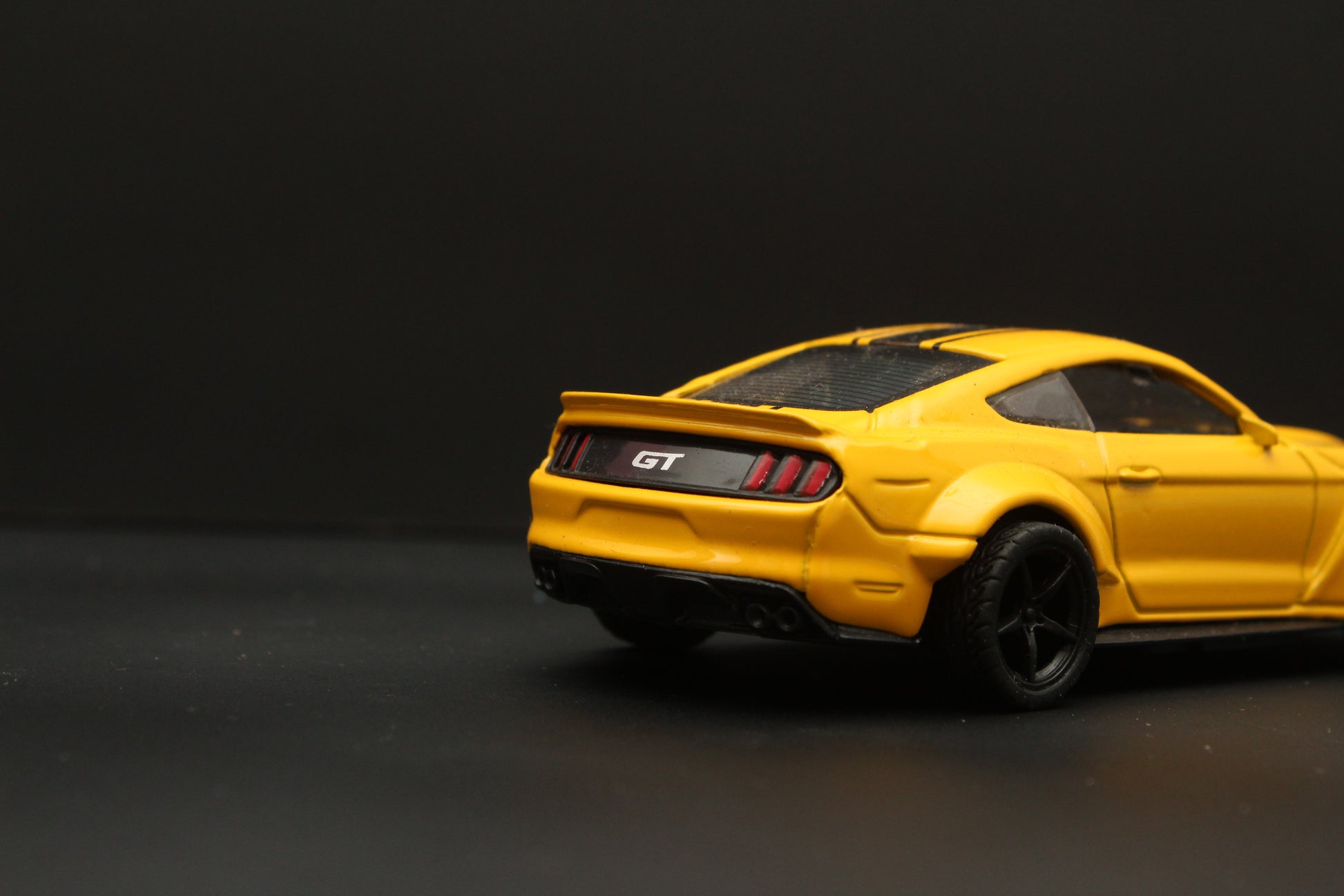 1:36 Mustang Diecast (Yellow) -  Kunju Vandi  