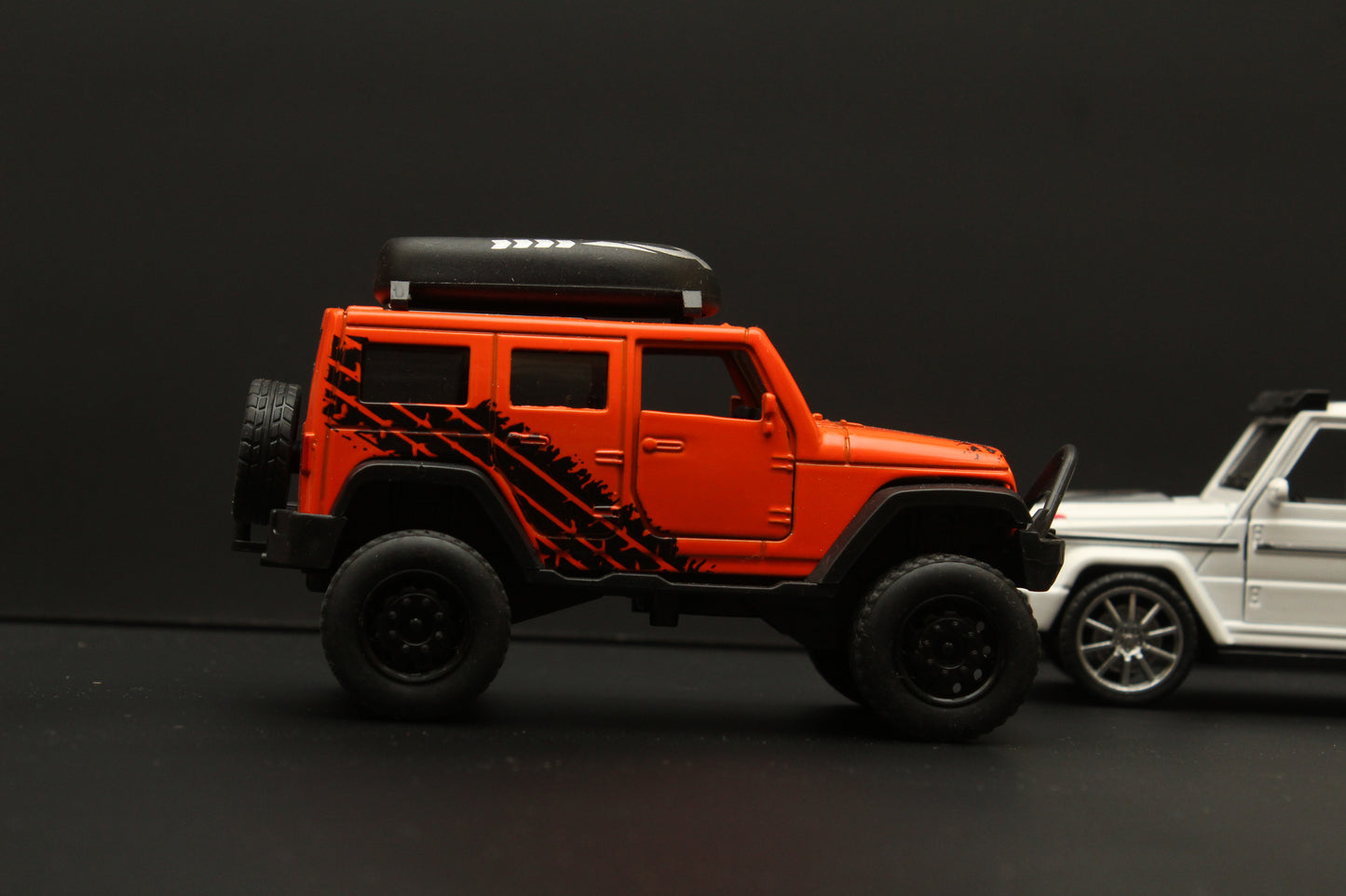 1:36 Gwagon , jeep Diecast Combo