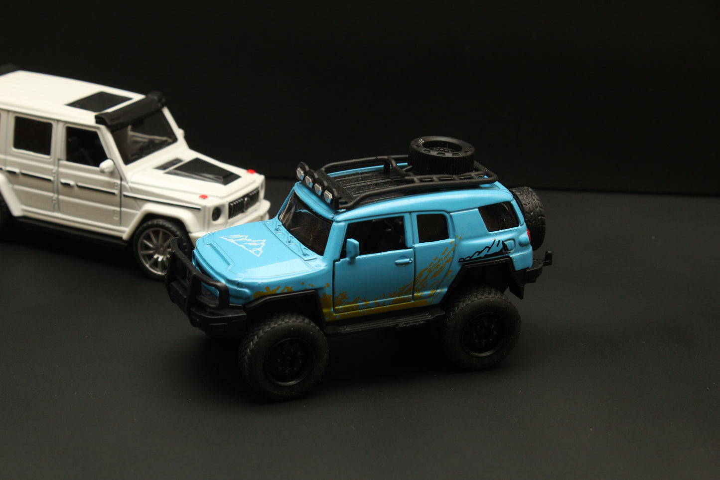 1:36 Gwagon , Fj Cruiser Diecast Combo