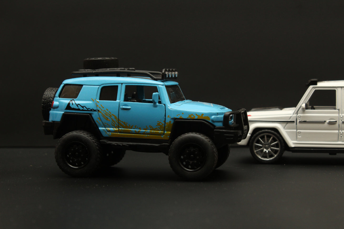 1:36 Gwagon , Fj Cruiser Diecast Combo