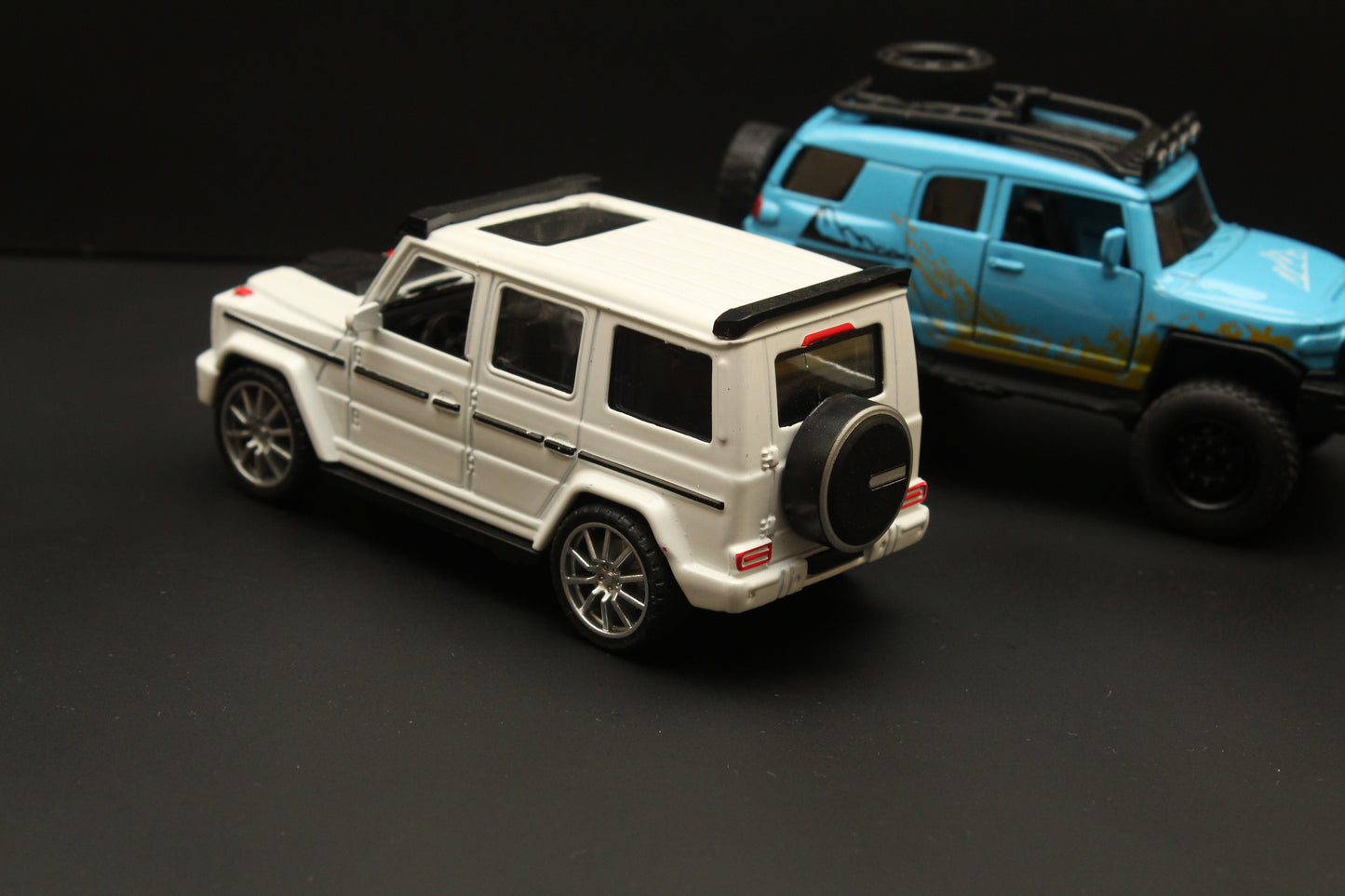 1:36 Gwagon , Fj Cruiser Diecast Combo