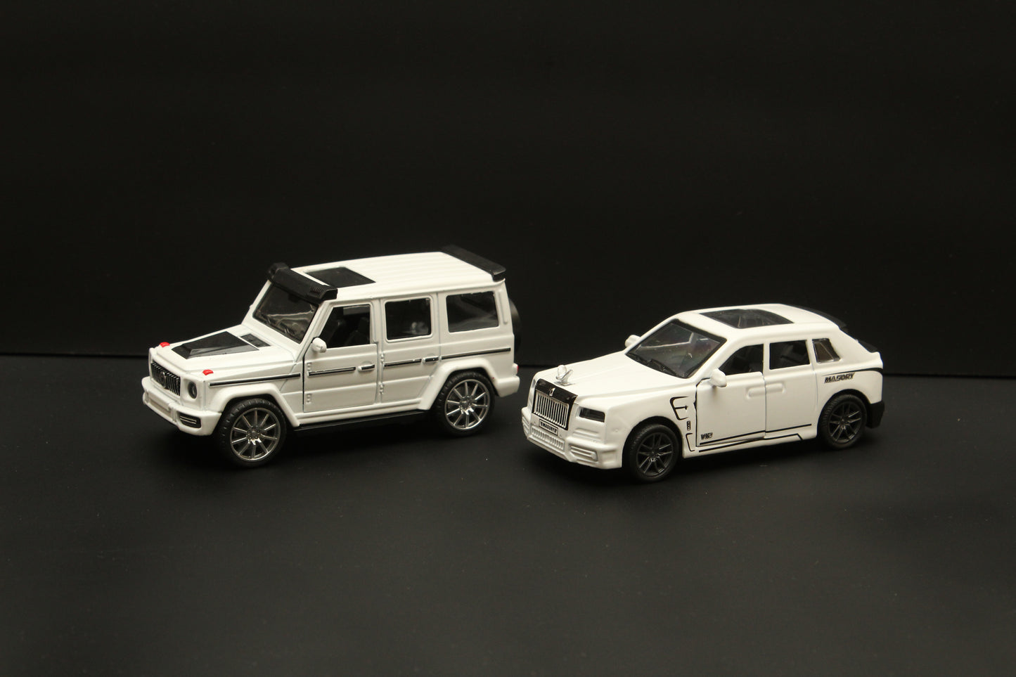 1:36 Rolls Royce Cullinan, Gwagon Diecast Combo