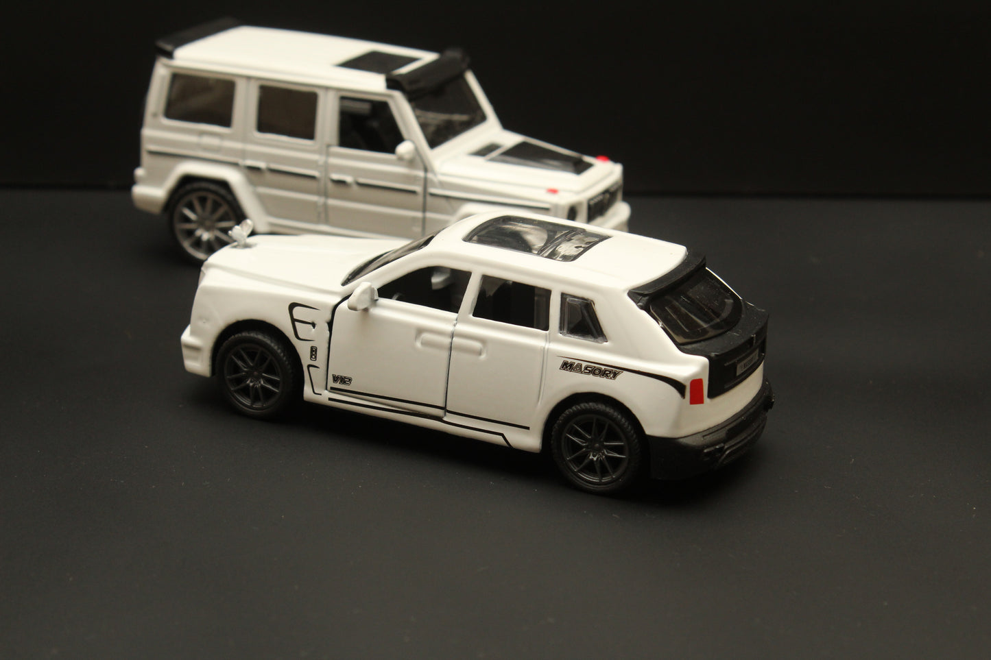 1:36 Rolls Royce Cullinan, Gwagon Diecast Combo