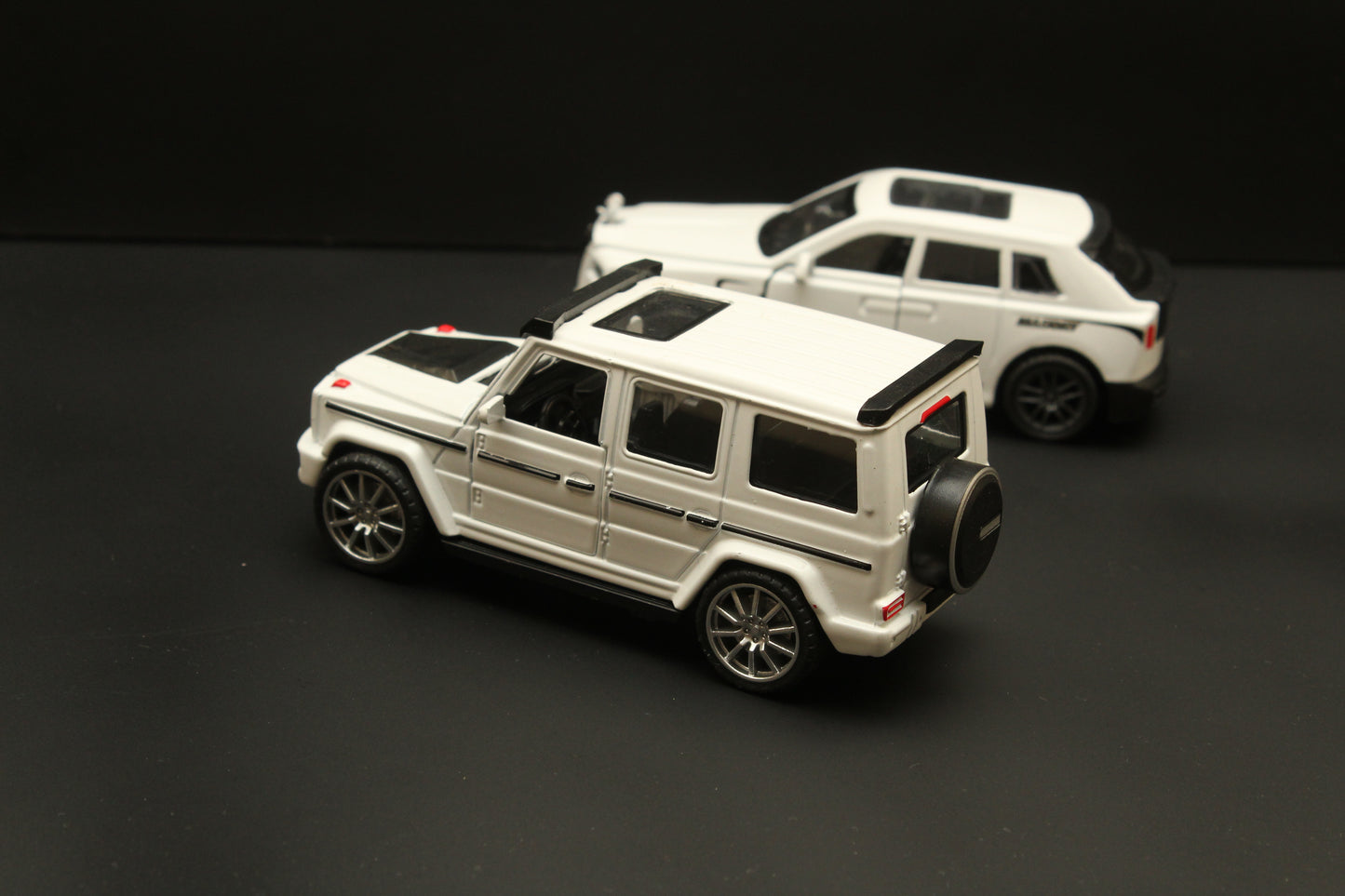 1:36 Rolls Royce Cullinan, Gwagon Diecast Combo