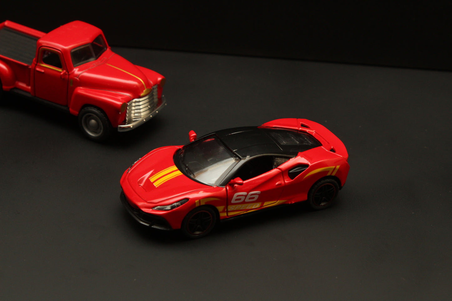 Ferrari , Chevy Diecast Combo (10-11Cm)