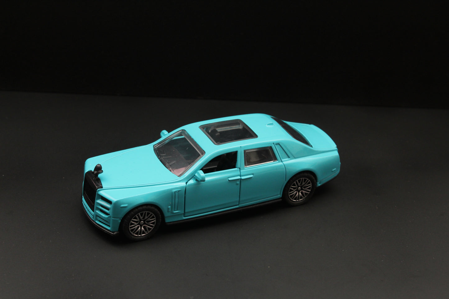 1:36  Rolls Royce , With light and Sound, Blue