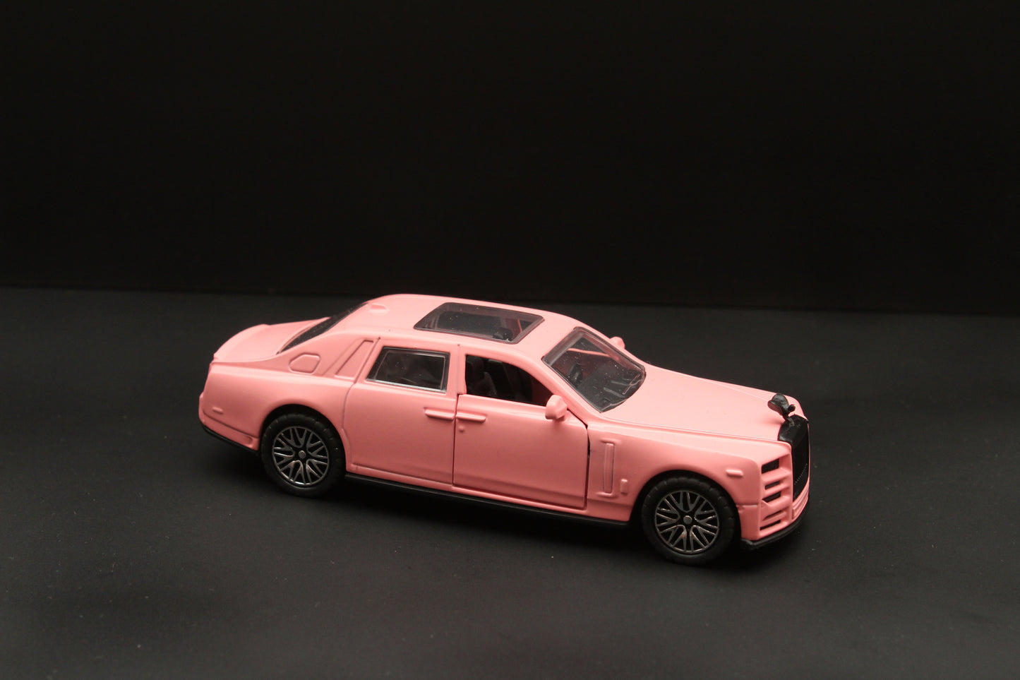 1:36  Rolls Royce , With light and Sound, Pink