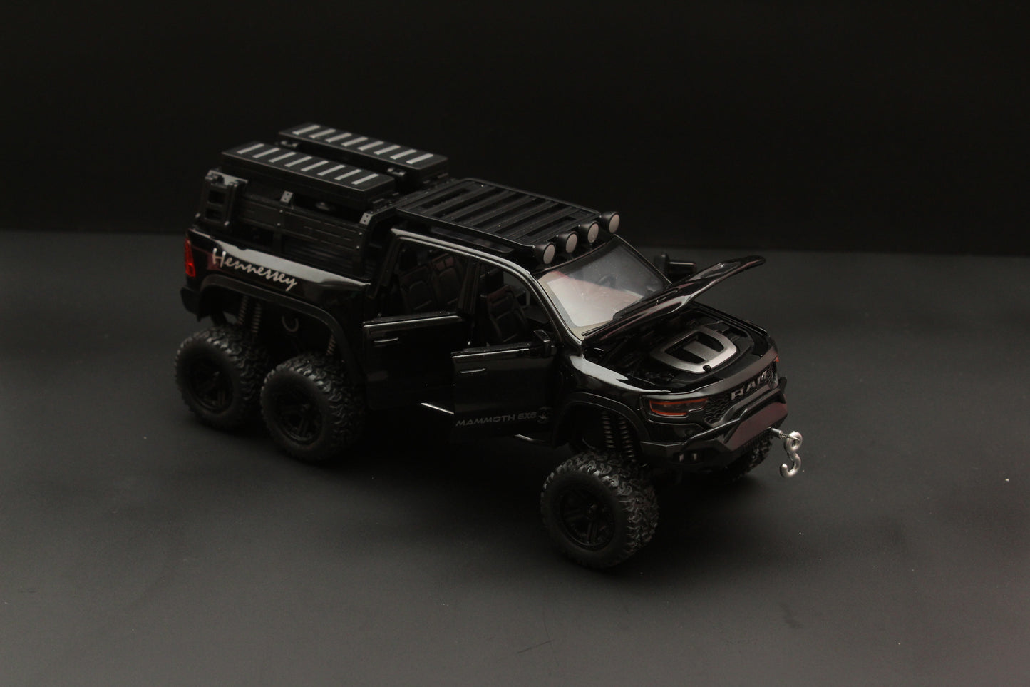 1:32 Ram 6X6 Truck Diecast Black