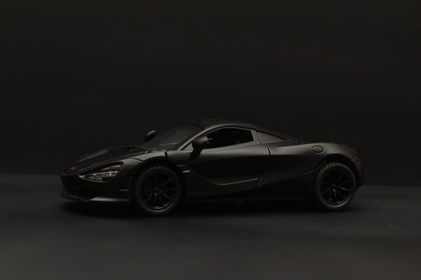 1:32 McLaren Diecast , Black