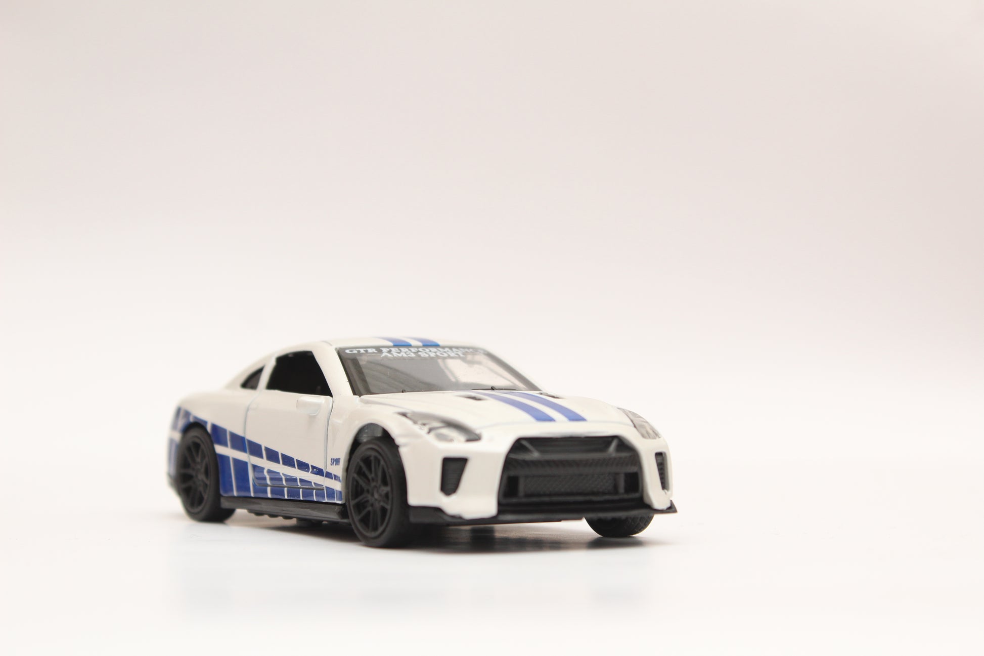 1:43 GTR (Strips) Diecast -  Kunju Vandi  