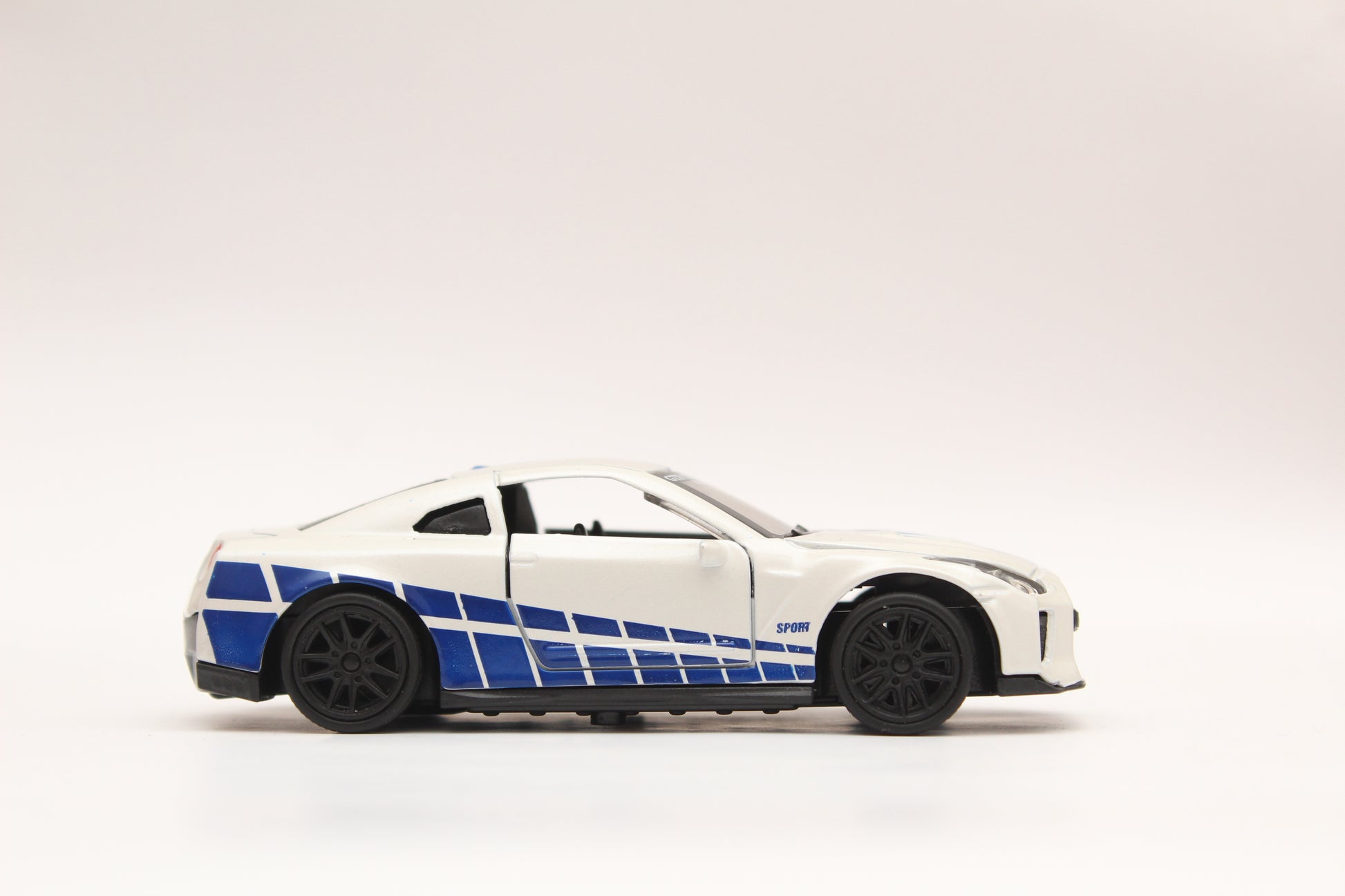 1:43 GTR (Strips) Diecast -  Kunju Vandi  