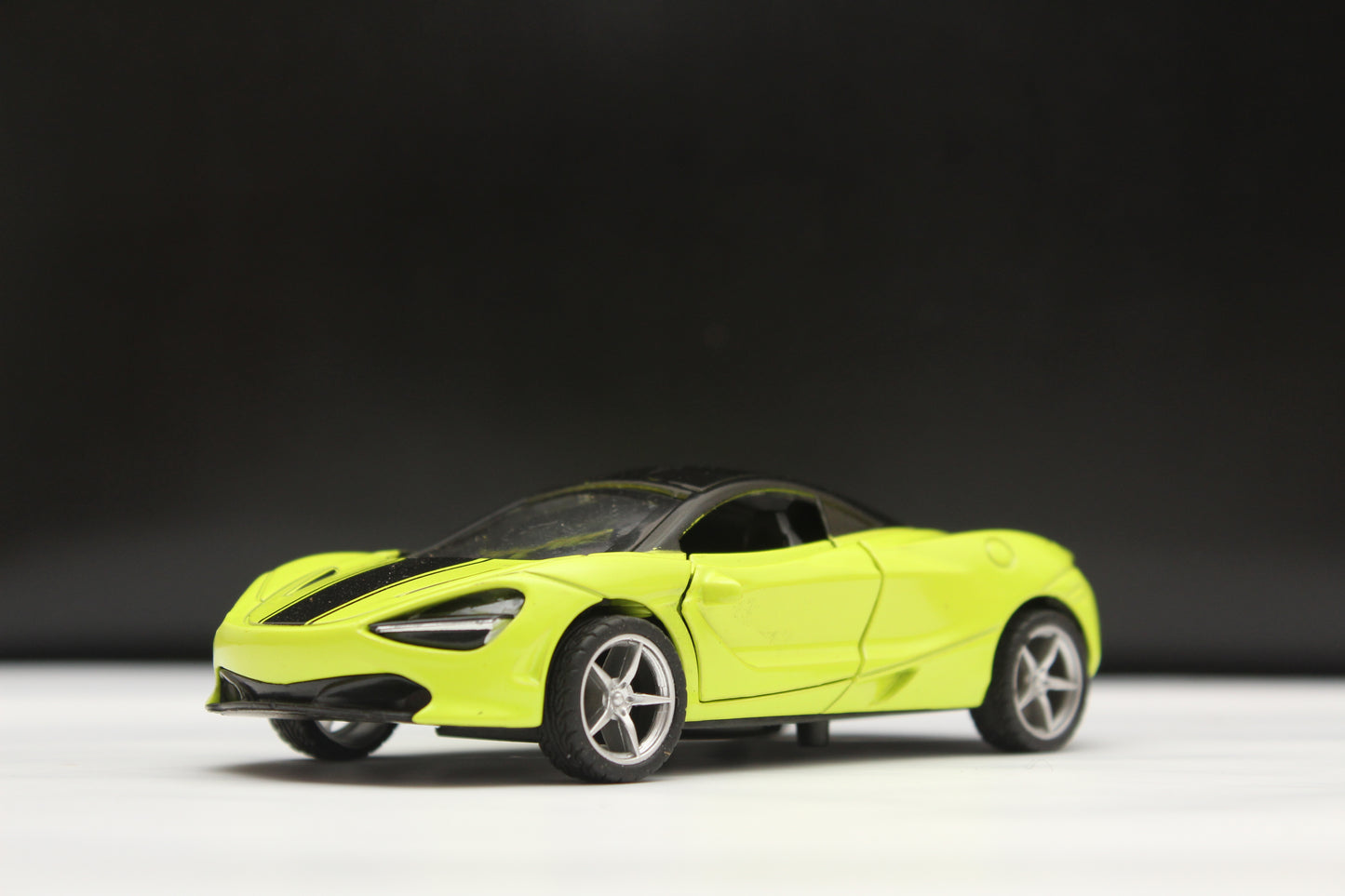 1:36 McLaren Diecast Green