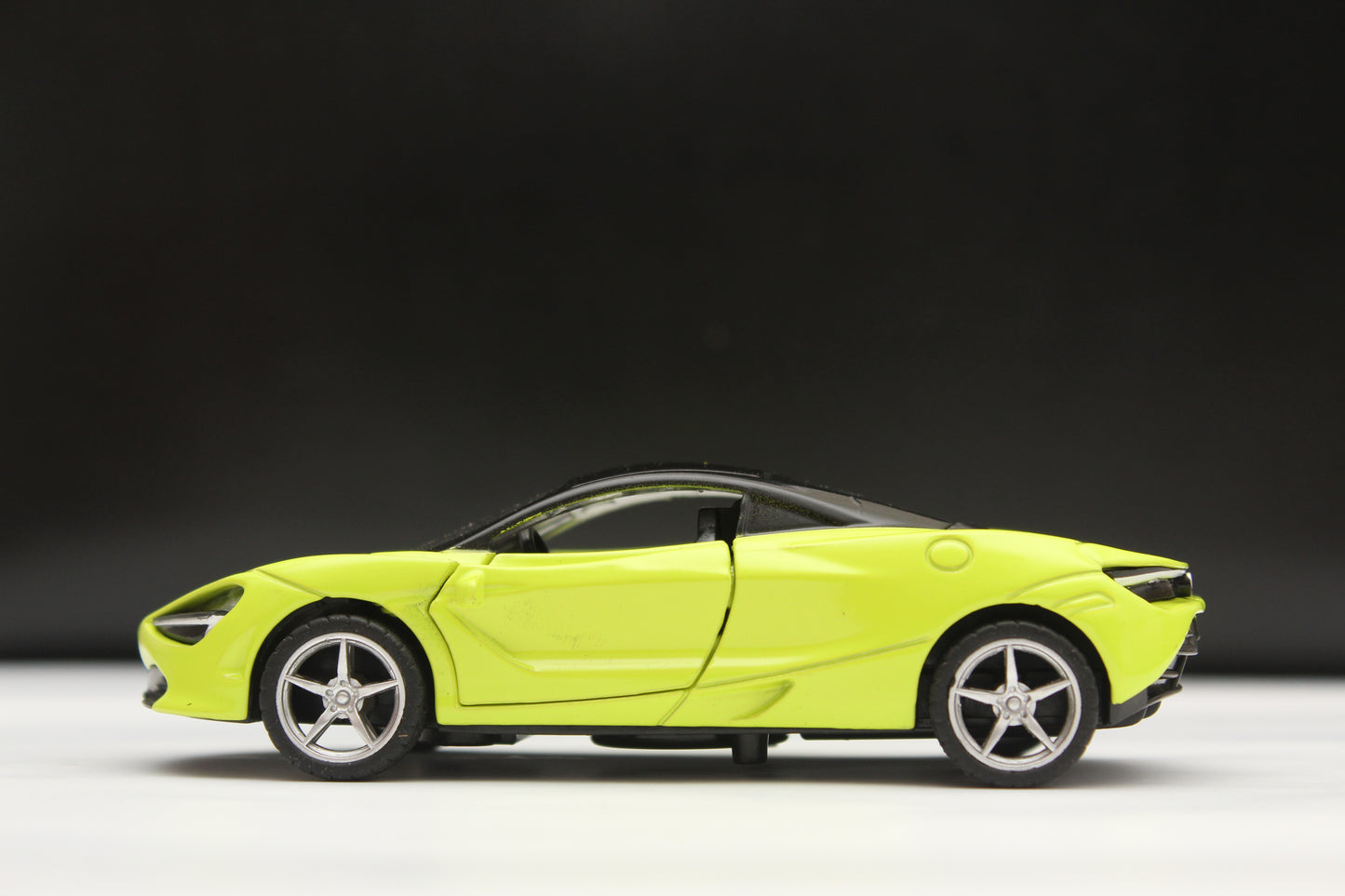 1:36 McLaren Diecast Green