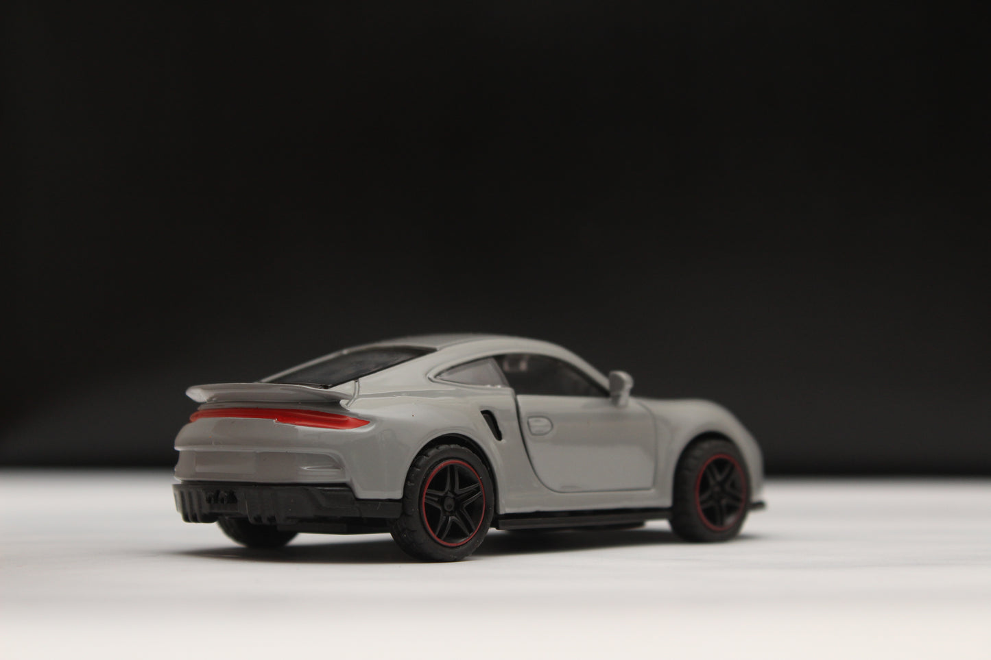 1:43 Porsche Grey Metal Body