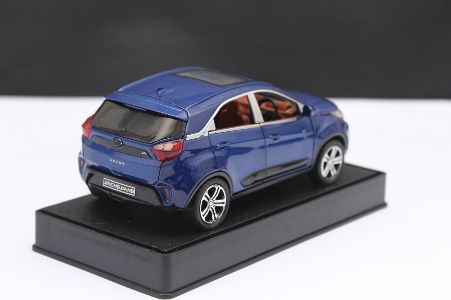 1:32 Nexon Diecast