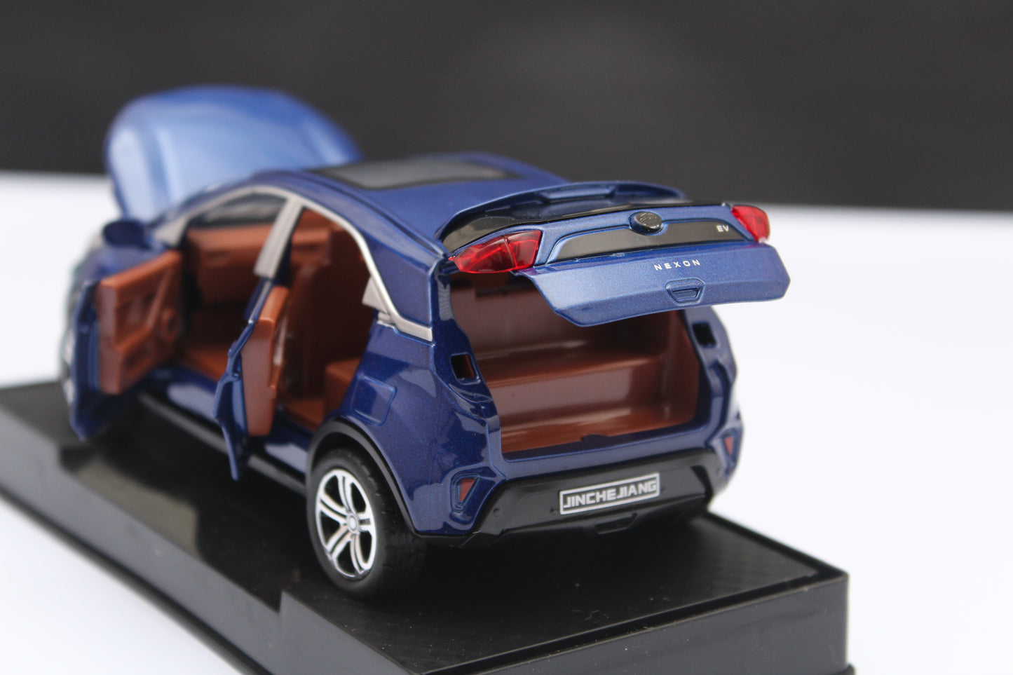 1:32 Nexon Diecast