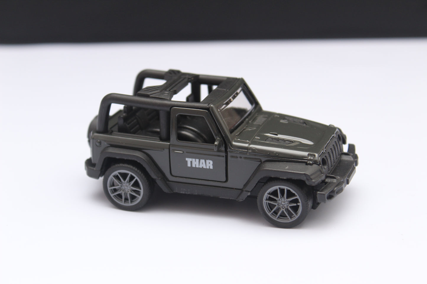 1:43 Thar Open top, Metal Body Grey