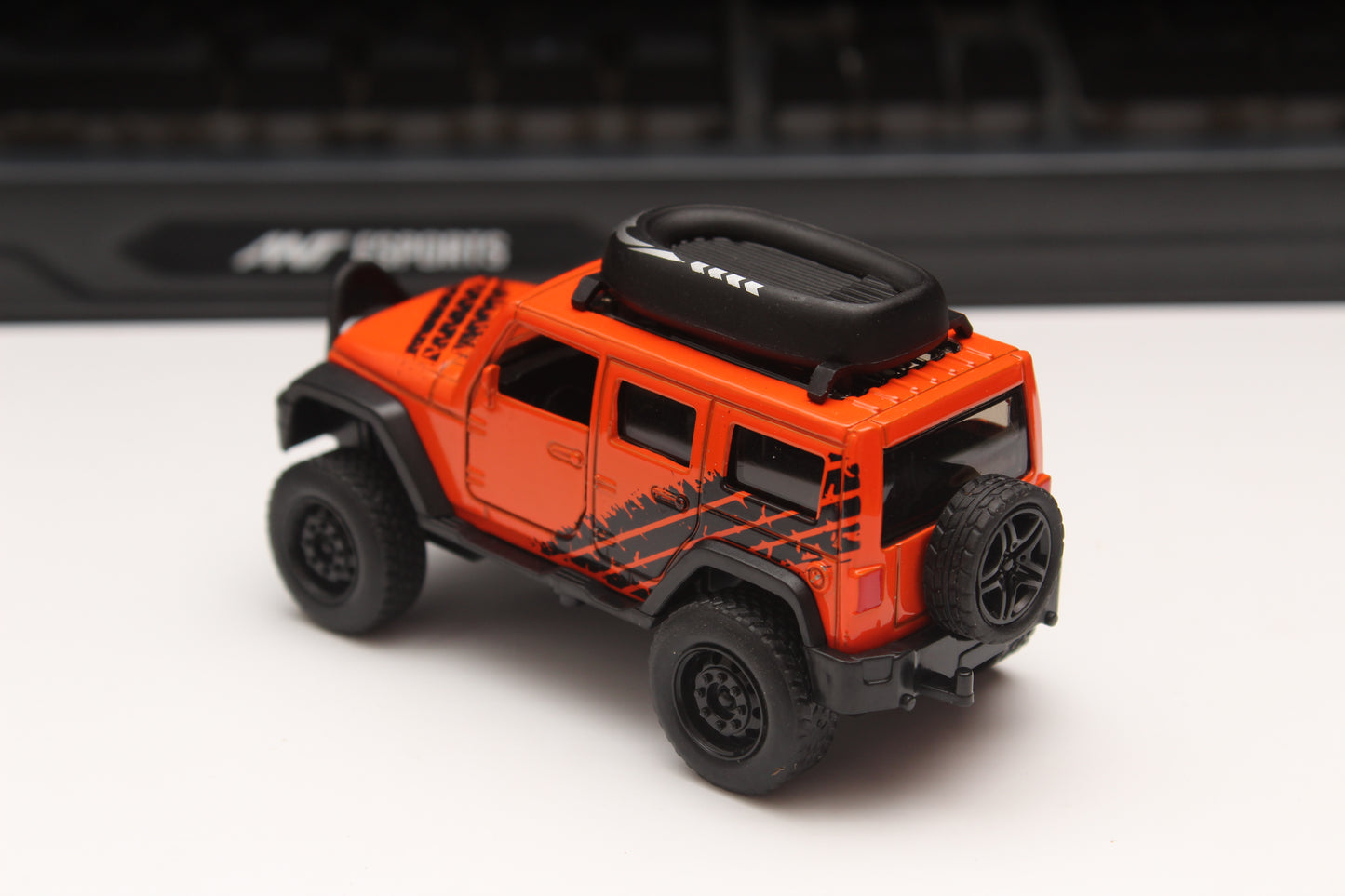 1:36 Jeep Diecast Orange