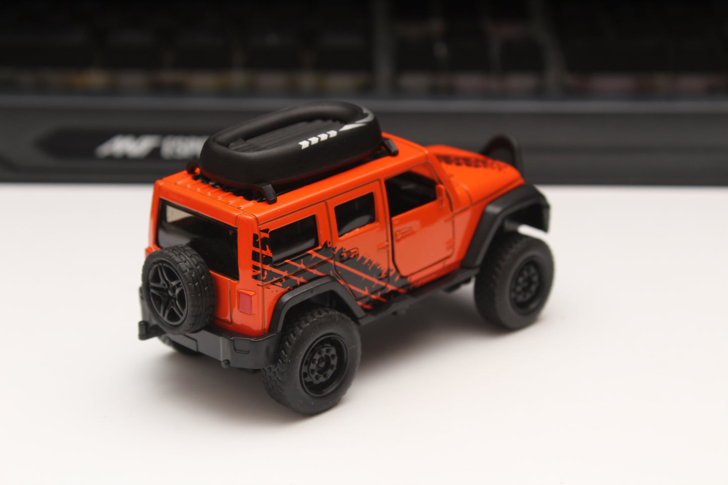 1:36 Jeep Diecast Orange