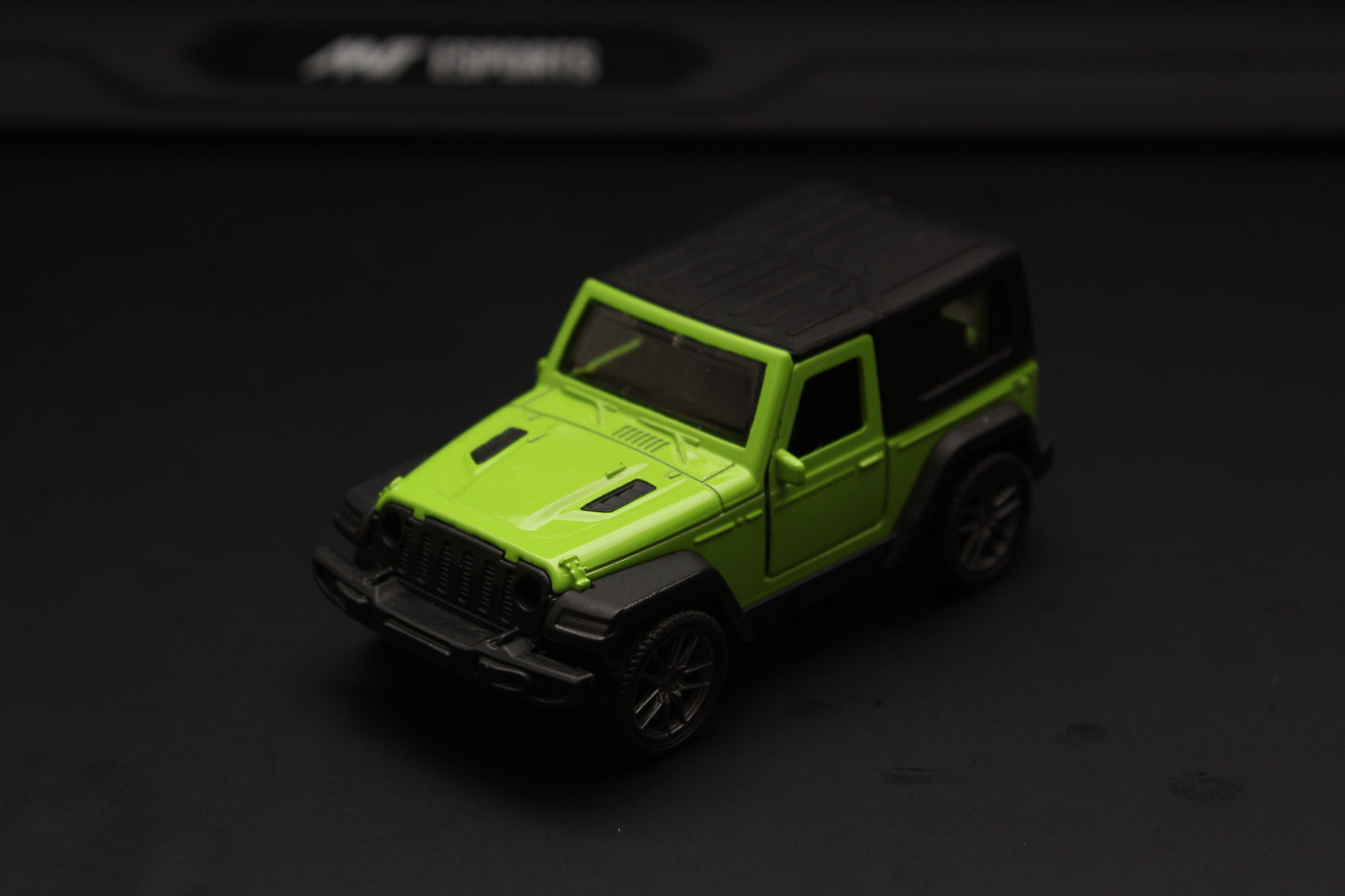 1:43 Thar Diecast Green