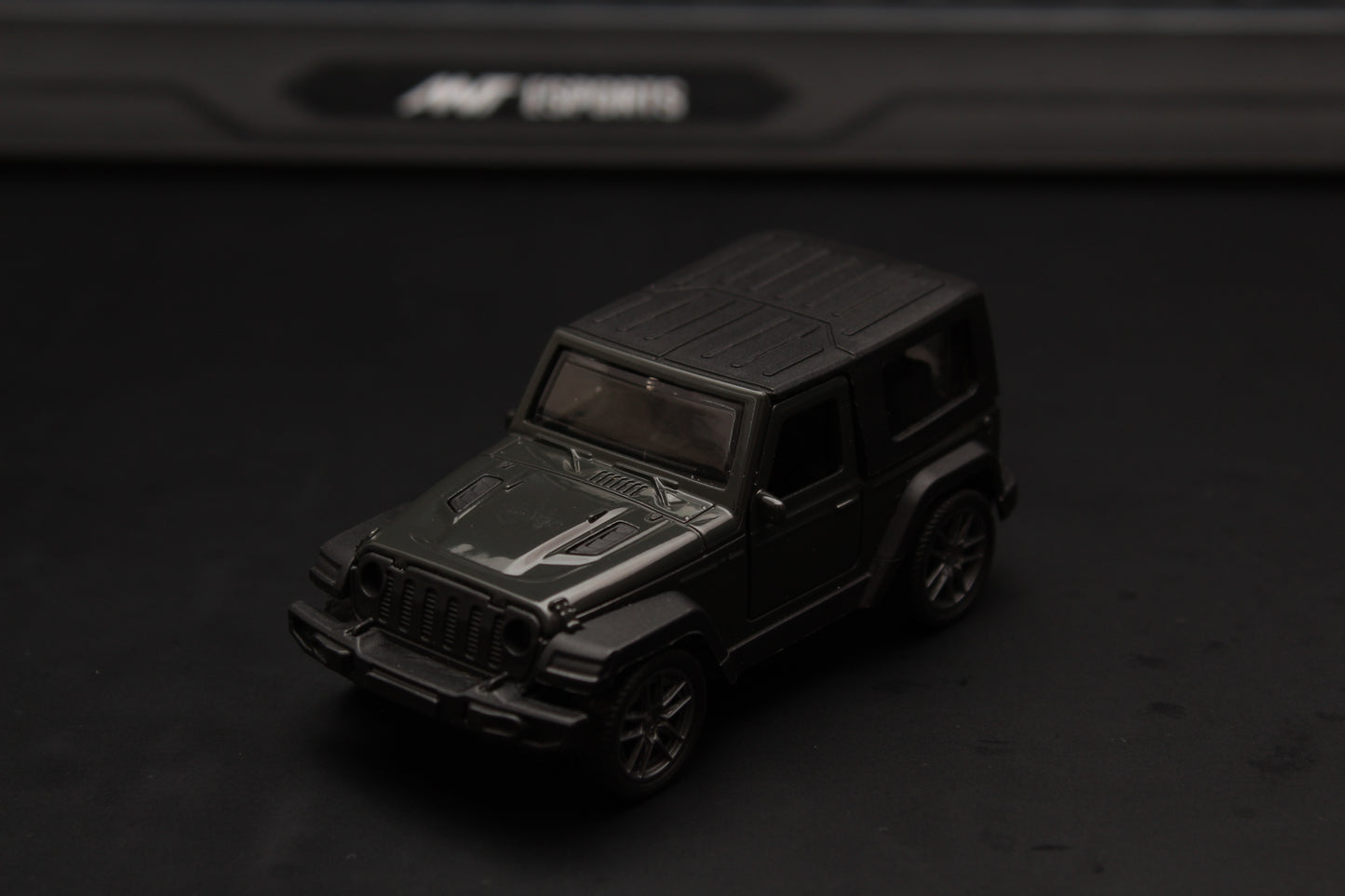 1:43 Thar Diecast Grey