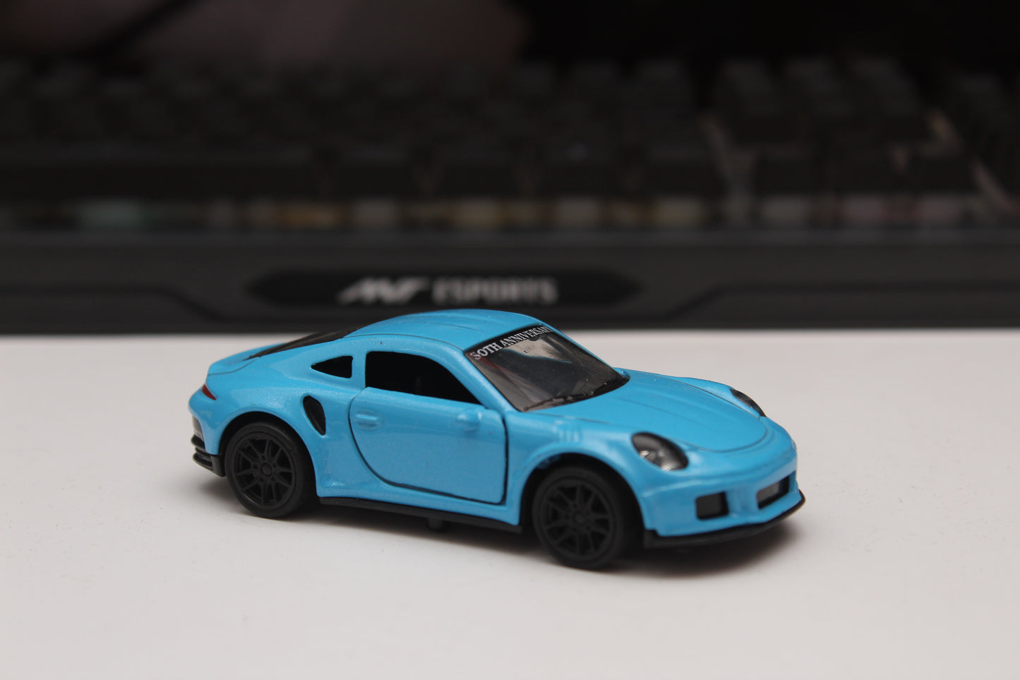 1:43 Porsche Blue