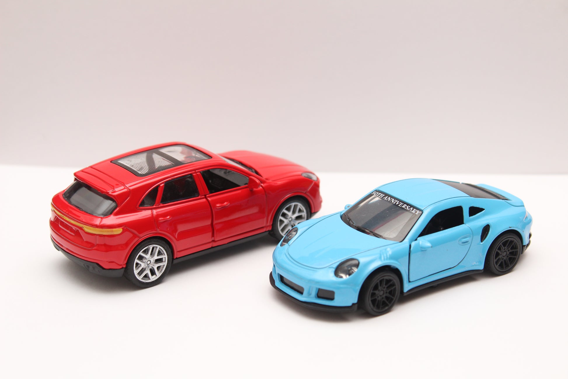 1:43 Porsche Diecast Combo -  Kunju Vandi  