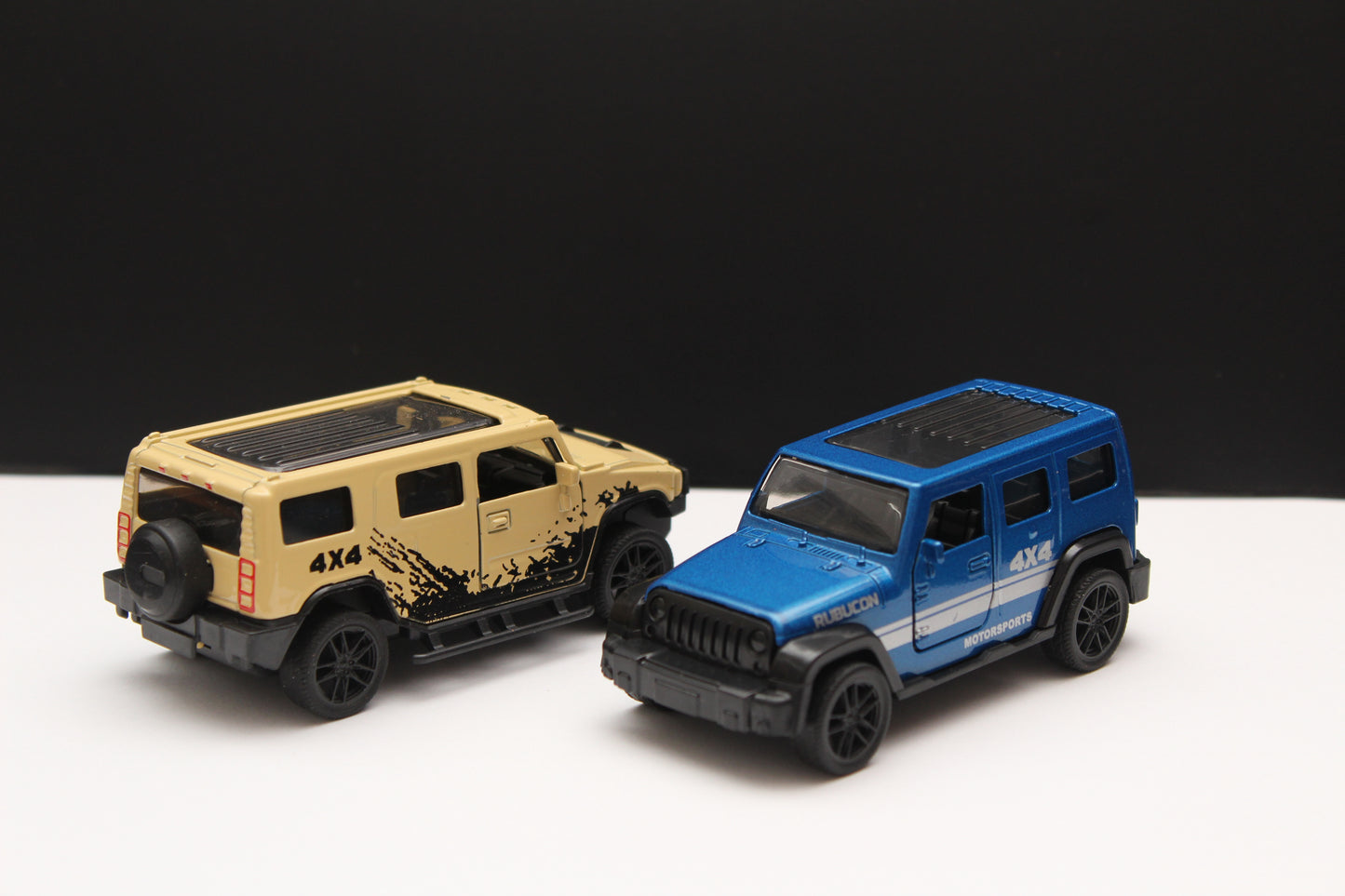 1:43 Wrangler , Hummer Diecast Combo