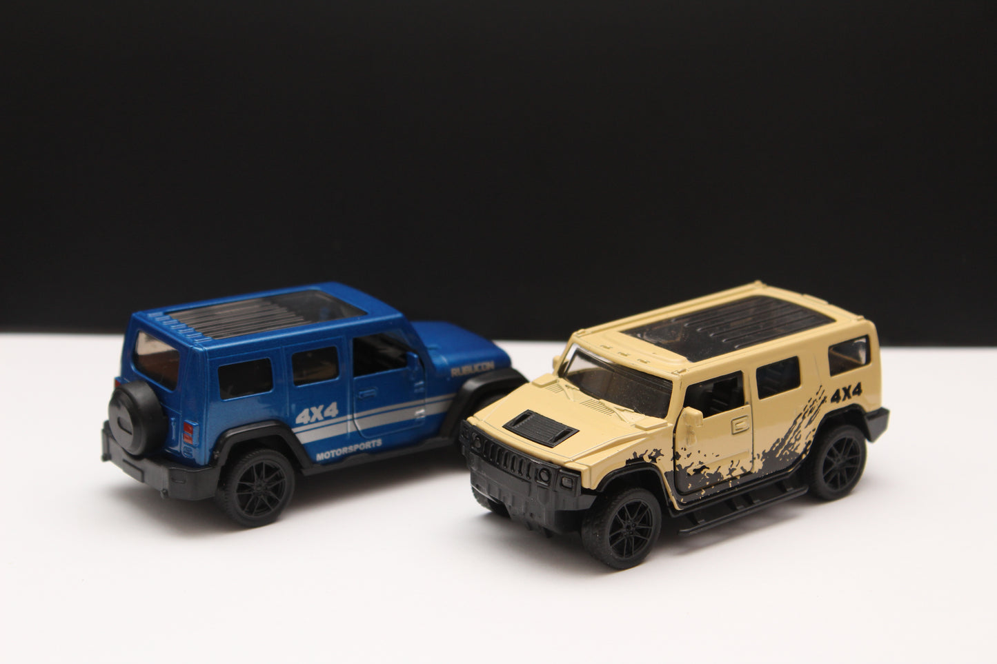 1:43 Wrangler , Hummer Diecast Combo