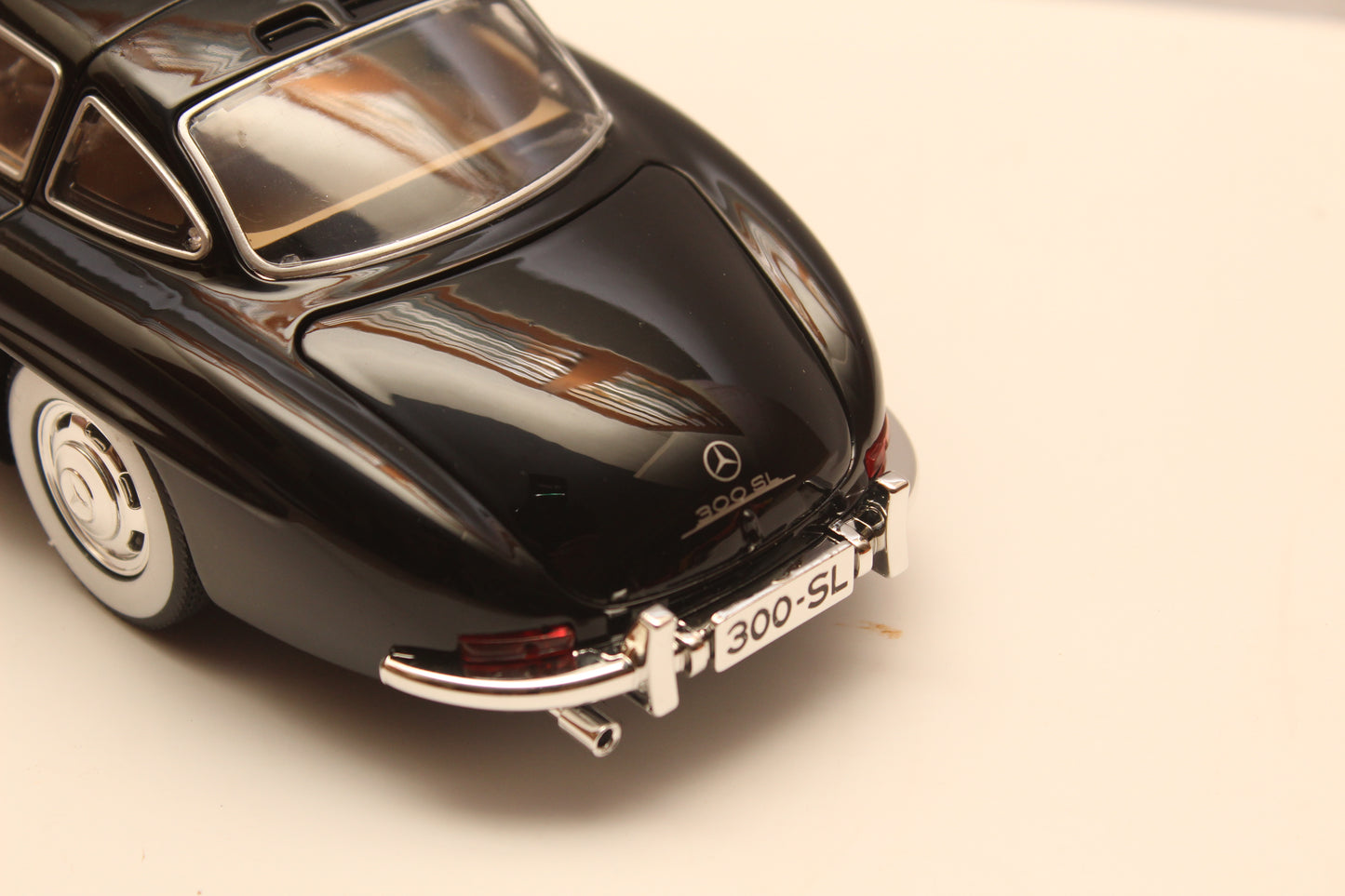 1:24 Benz 300 SL (Black)