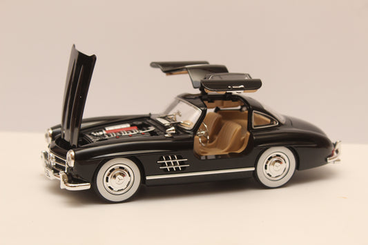 1:24 Benz 300 SL (Black)