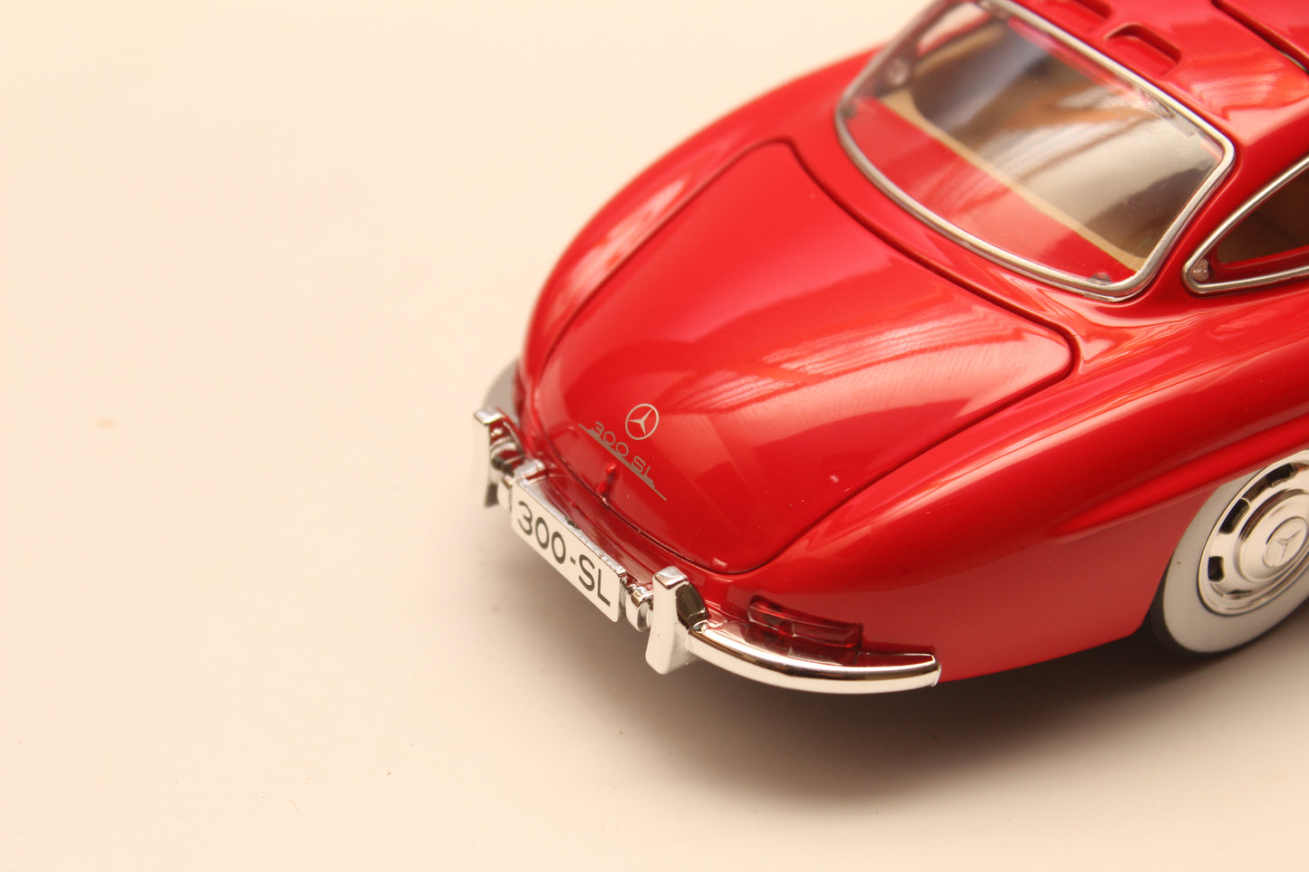 1:24 Benz 300 SL (Red)