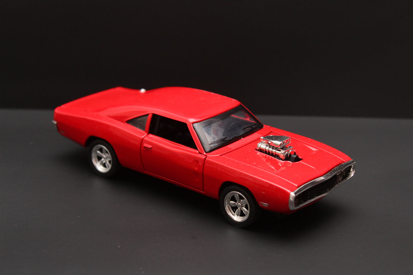 1:32 Dodge Charger Diecast (Red)