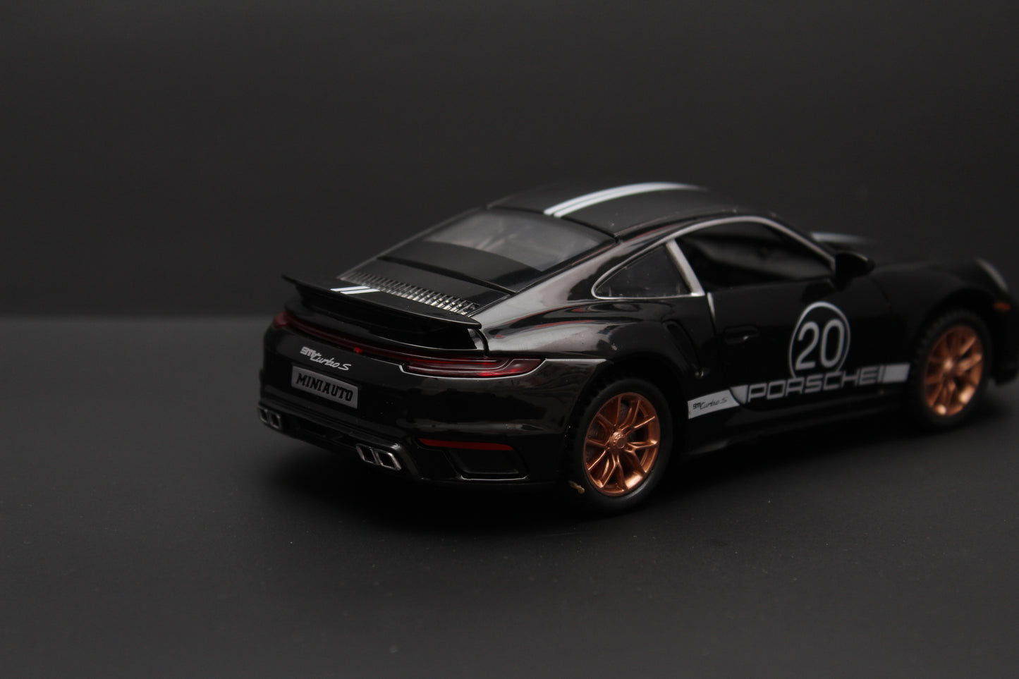 1:32 Porsche 911 turbo Diecast (Black)