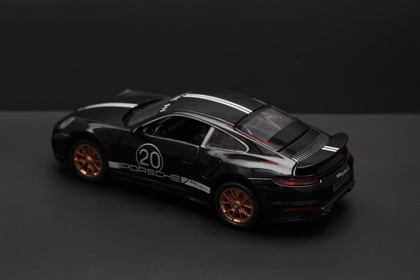 1:32 Porsche 911 turbo Diecast (Black)