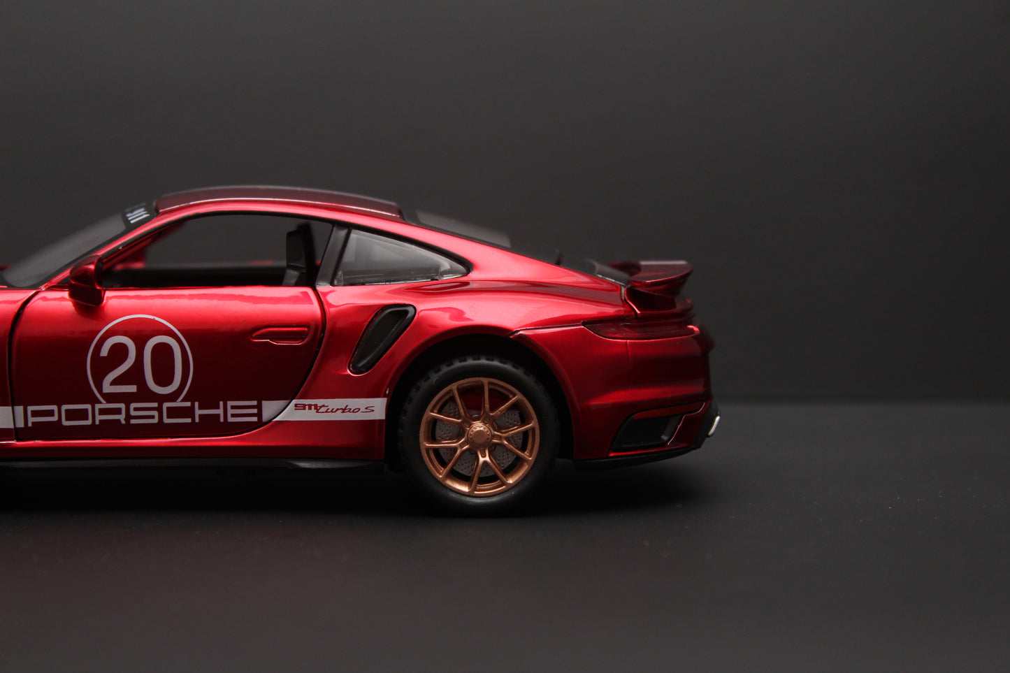 1:32 Porsche 911 turbo Diecast (Red)