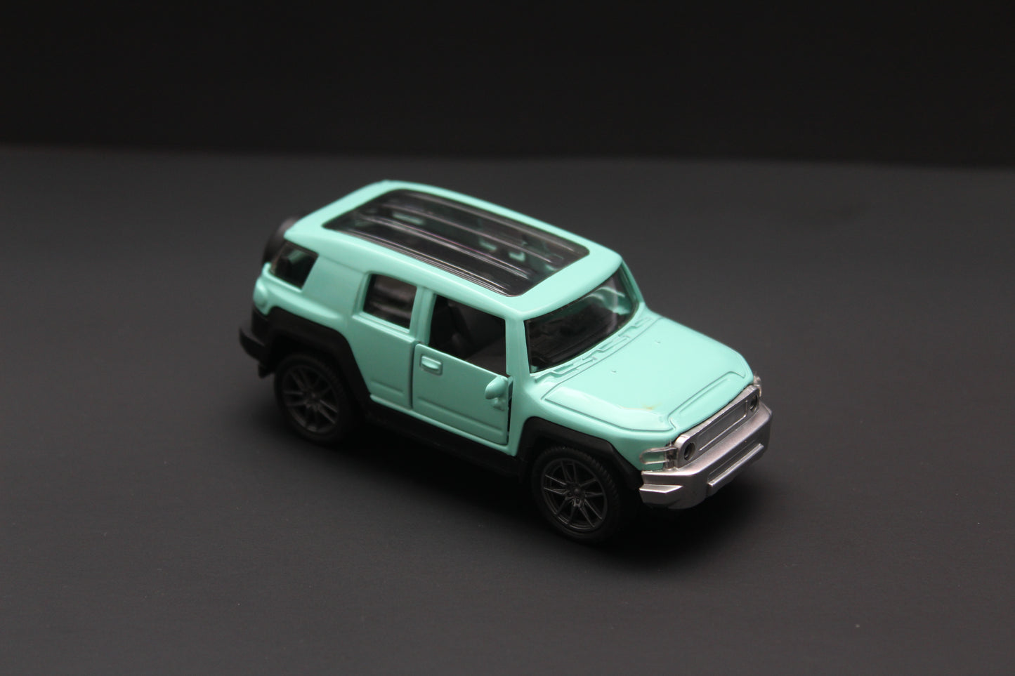 1:43 FJ Cruiser Diecast