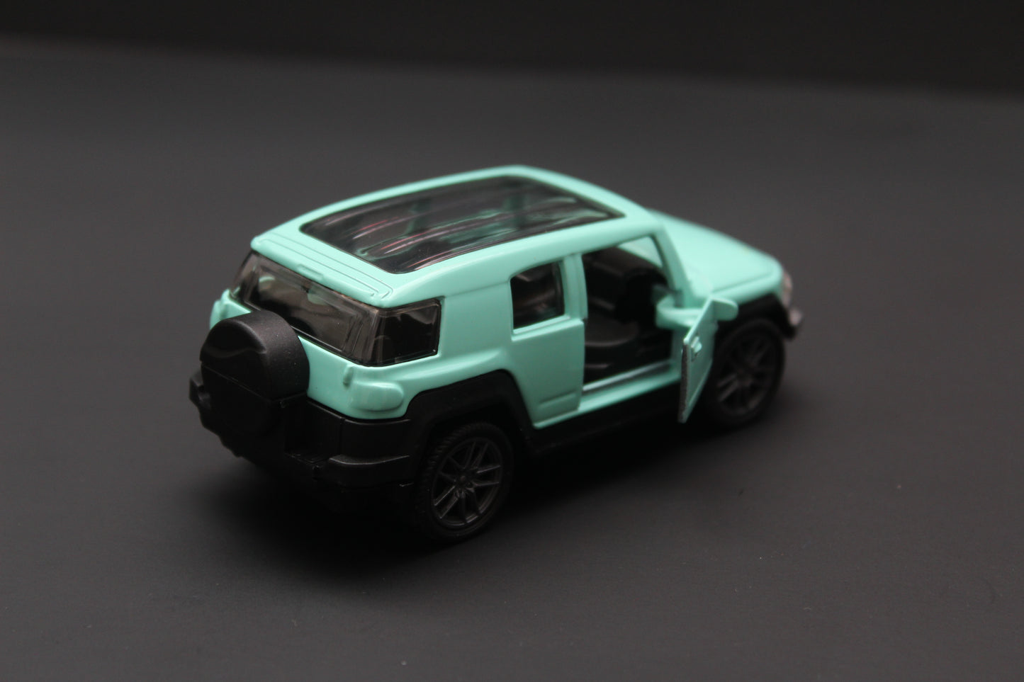 1:43 FJ Cruiser Diecast