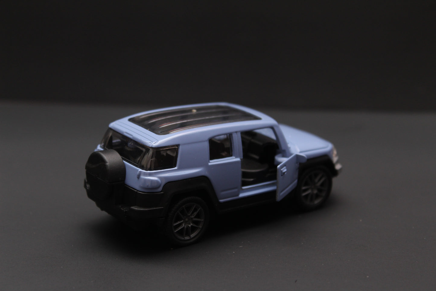 1:43 FJ Cruiser Diecast