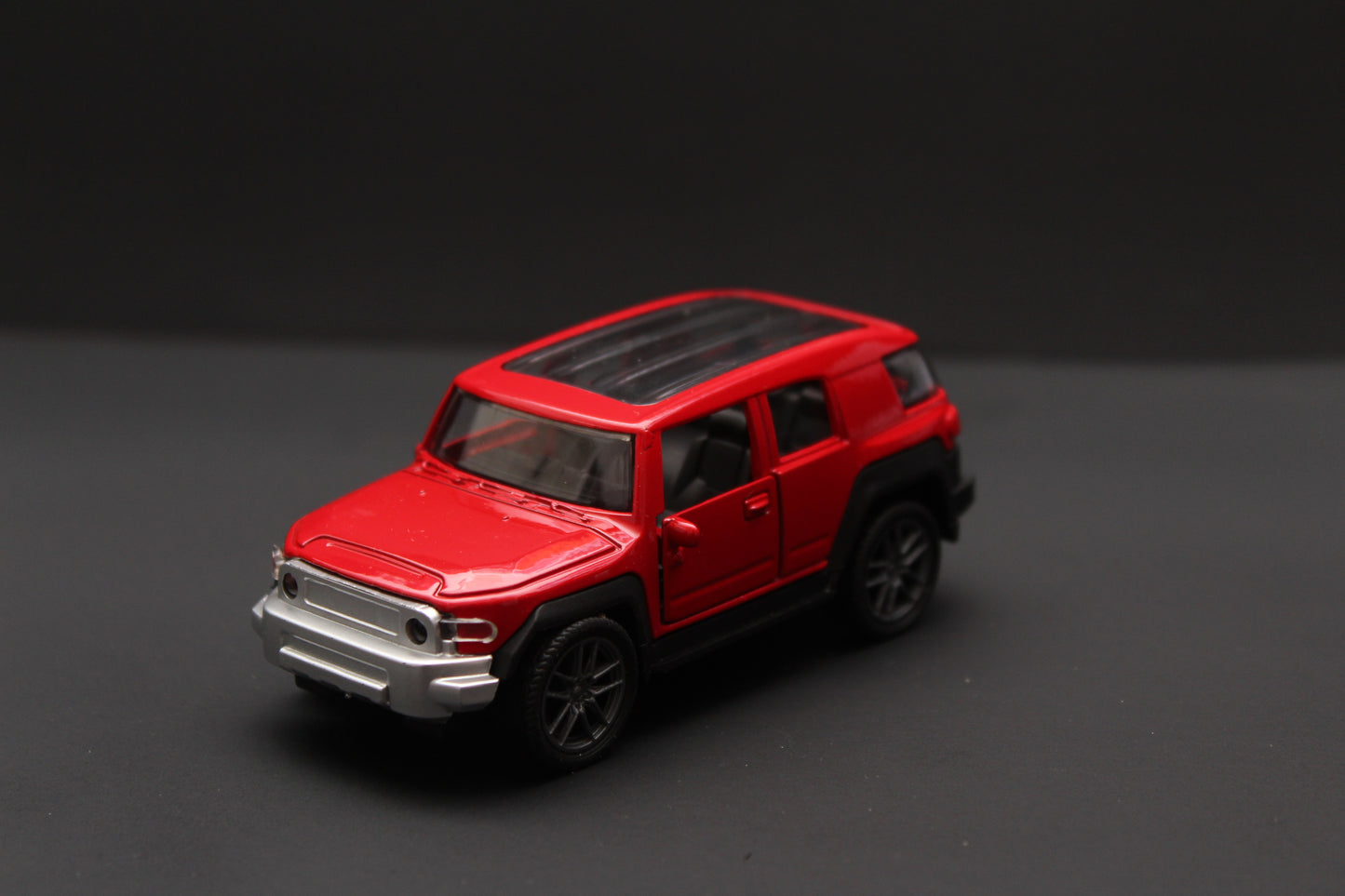 1:43 FJ Cruiser Diecast