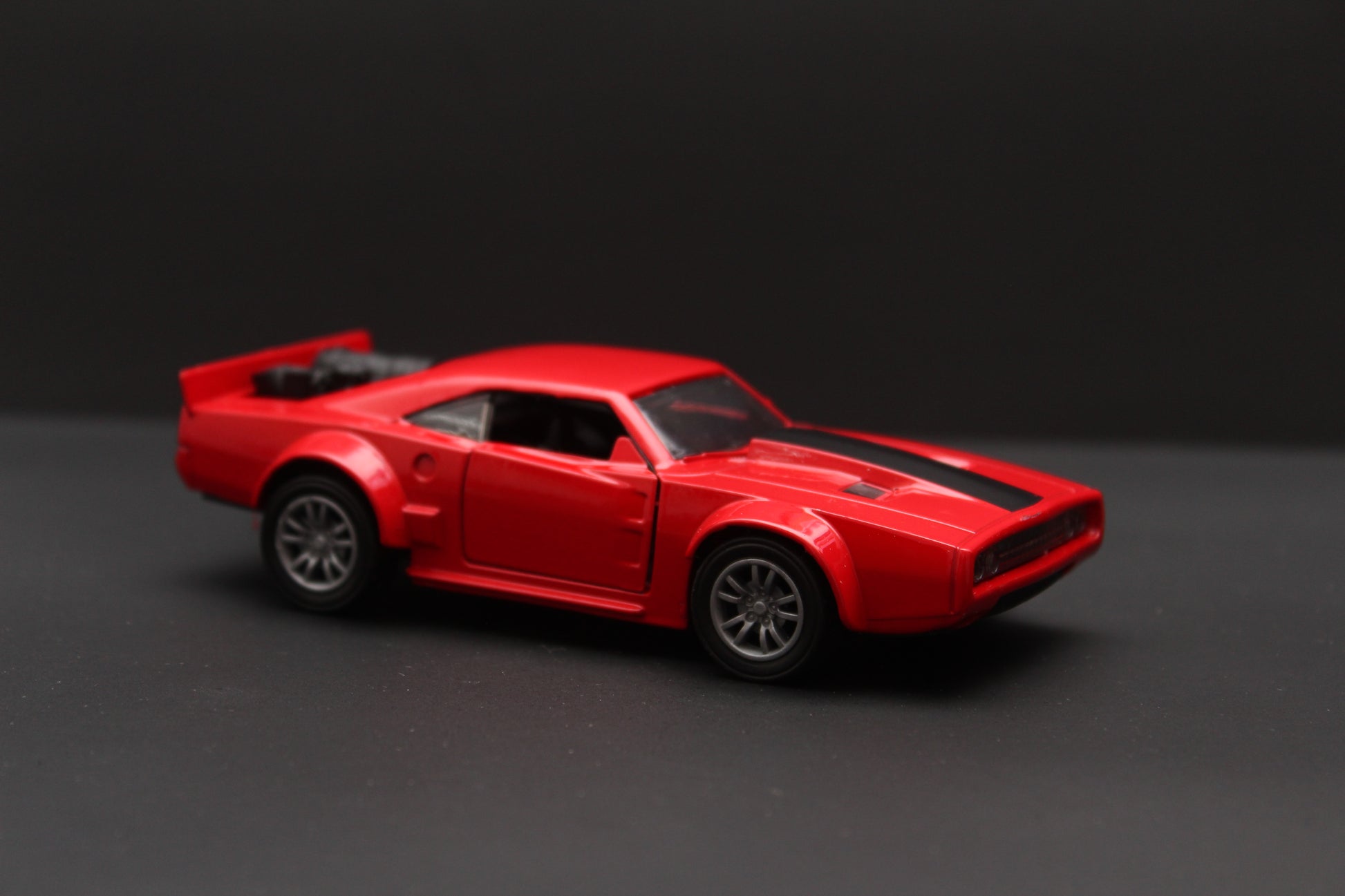 1:36 dodge Diecast Red -  Kunju Vandi  