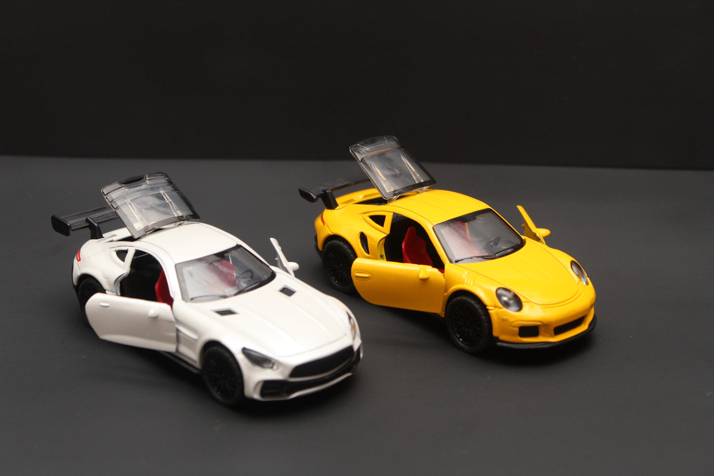 1:36 Amg GT ,Porsche (With Lights) Diecast Combo