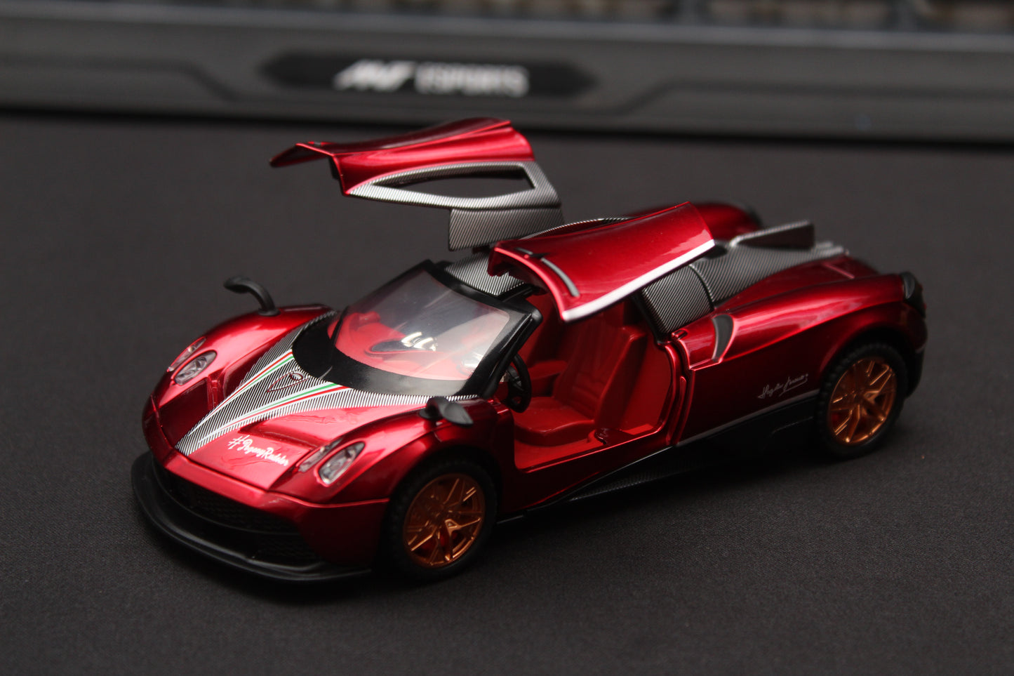 1:32 Pagani Huayra Red Diecast , Prepaid Only